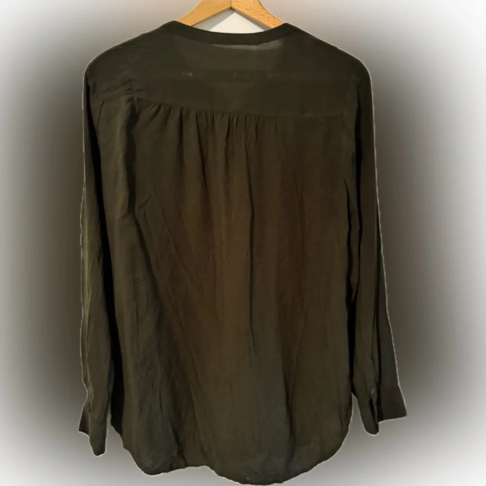Elegant Dark Green Women's Top - Picture 2 of 4